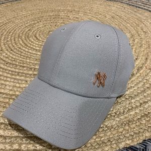 New Era LA Gold Stamp Logo hat